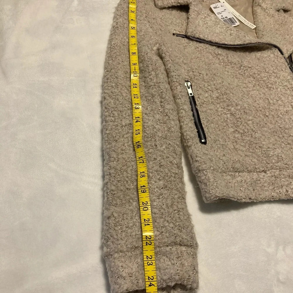 NWT Forever 21 Asymmetrical Zipper Faux Fur Moto Jacket M - Picture 11 of 12
